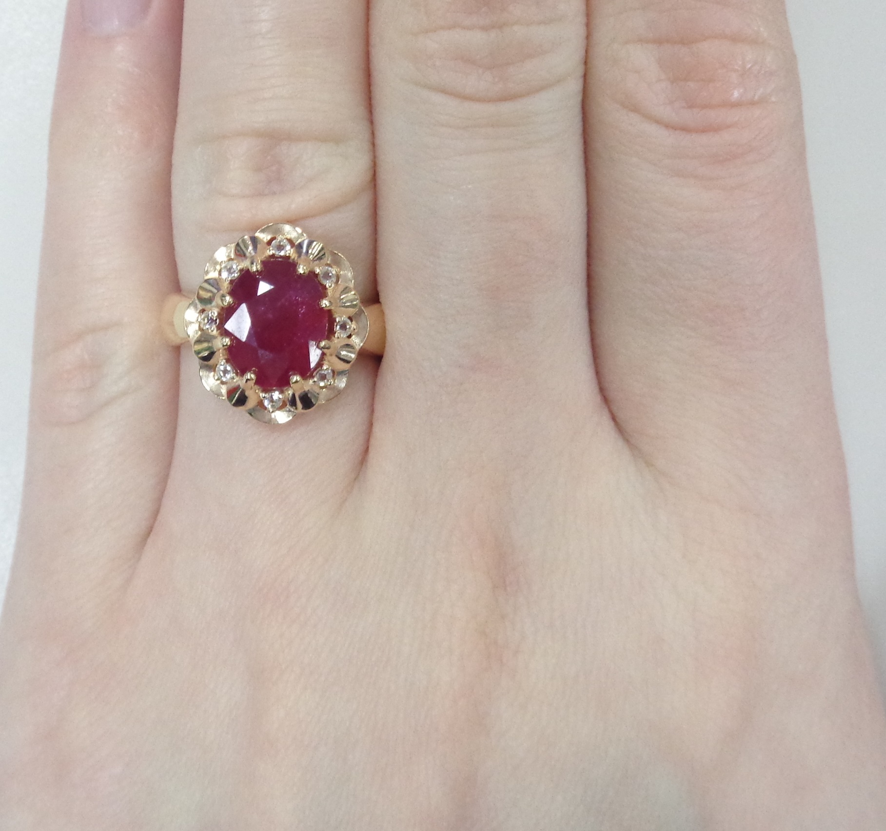 Серебряное кольцо с рубином